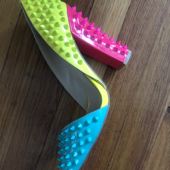 Colorblock Heels - Picture 2 of 3